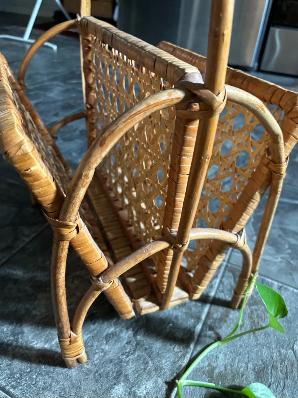 Wicker magazine holder - Picture 4 of 4
